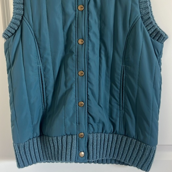 BCBGMAXAZRIA Women's Snap Collared Vest Size M Teal Blue Color/Wool Trim - Picture 3 of 7